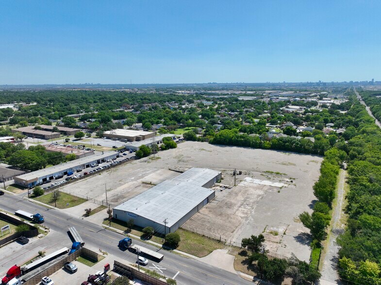 More Photos Of 324 N Nursery Rd, Irving Warehouse For Sale