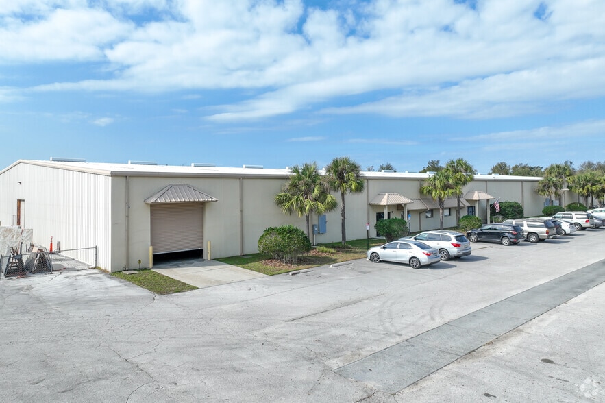 Primary Photo Of 520 W Orange Blossom Trl, Apopka Flex For Lease