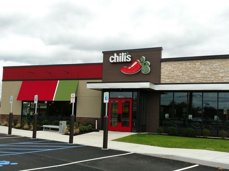 More Photos Of 1968 Empire Blvd, Webster Restaurant For Lease