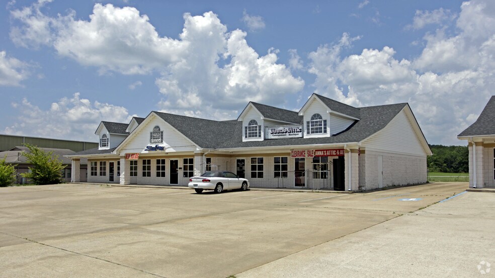 More Photos Of 8505 Hixson Pike, Hixson Freestanding For Lease