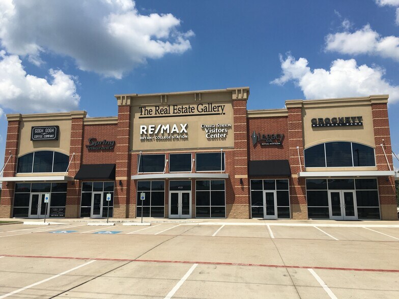 More Photos Of 4121 State Highway 6 S, College Station Office For Lease