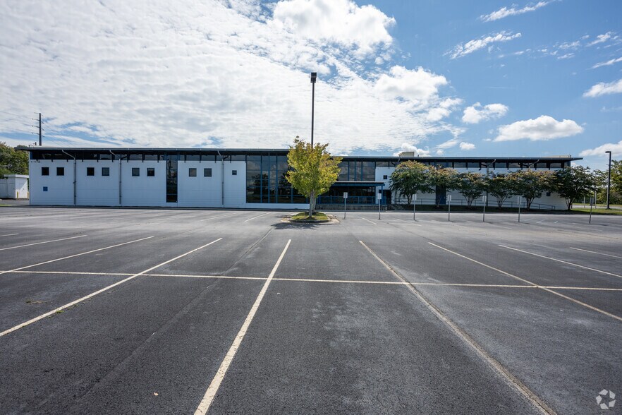 More Photos Of 119 Cane Creek Blvd, Danville Warehouse For Sale