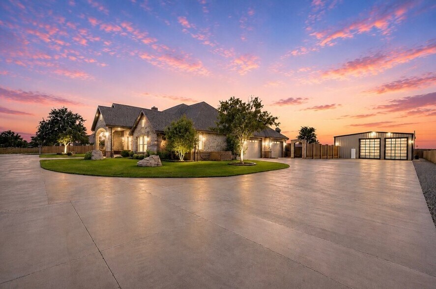 More Photos Of 4012 E County Road 63, Midland Specialty For Sale