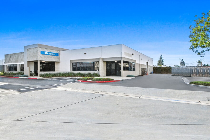 More Photos Of 727 N Main St, Orange Warehouse For Sale