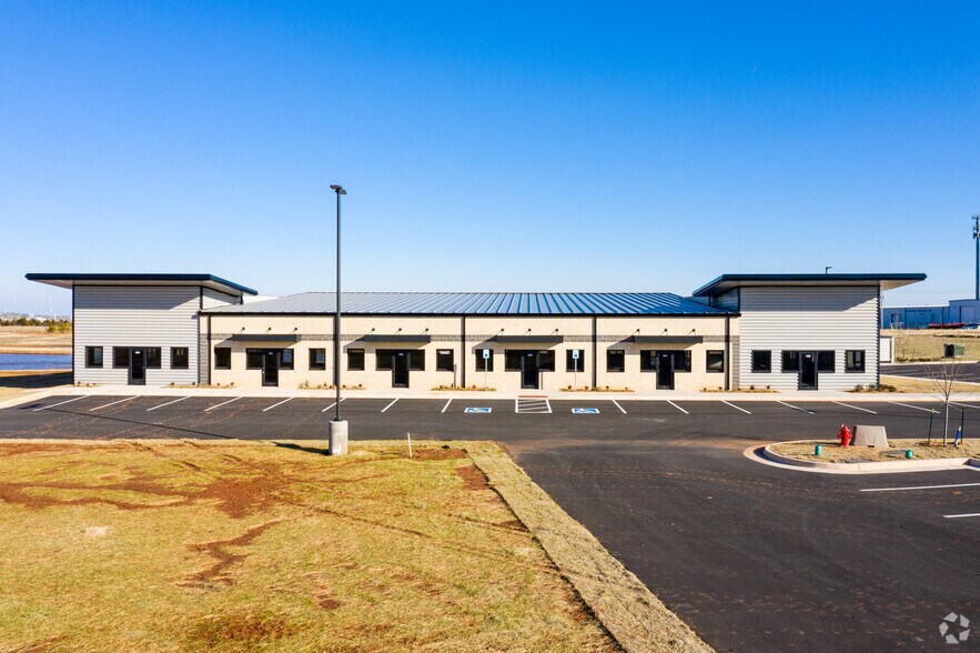 More Photos Of 10401 W Reno Ave, Oklahoma City Unknown For Lease