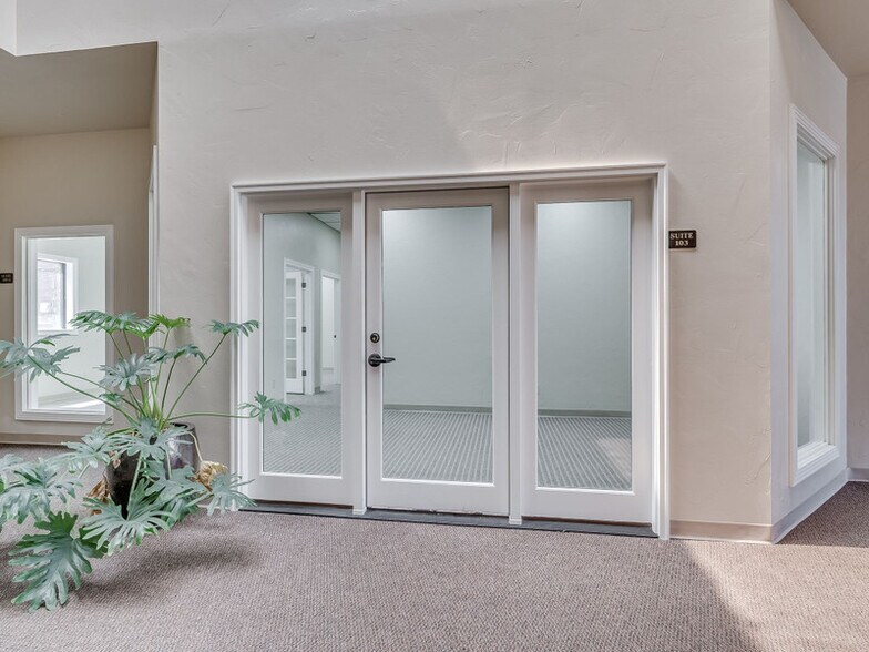 More Photos Of 6656 NW 39th Expy, Bethany Office For Lease