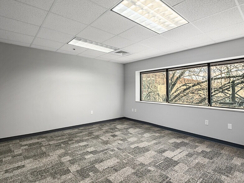 More Photos Of 16 Biltmore Ave, Asheville Office For Lease