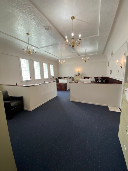 More Photos Of 415 Chartiers Ave, Carnegie Office For Sale