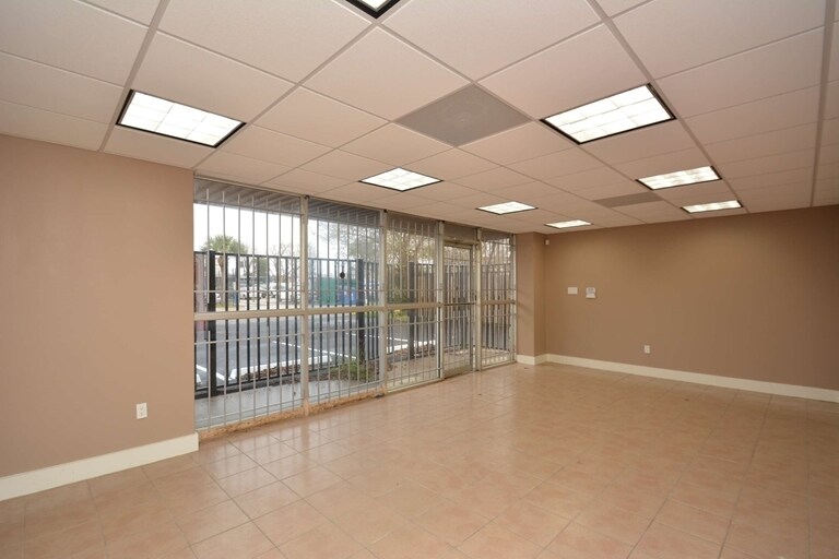 More Photos Of 5710 Star Ln, Houston Warehouse For Lease