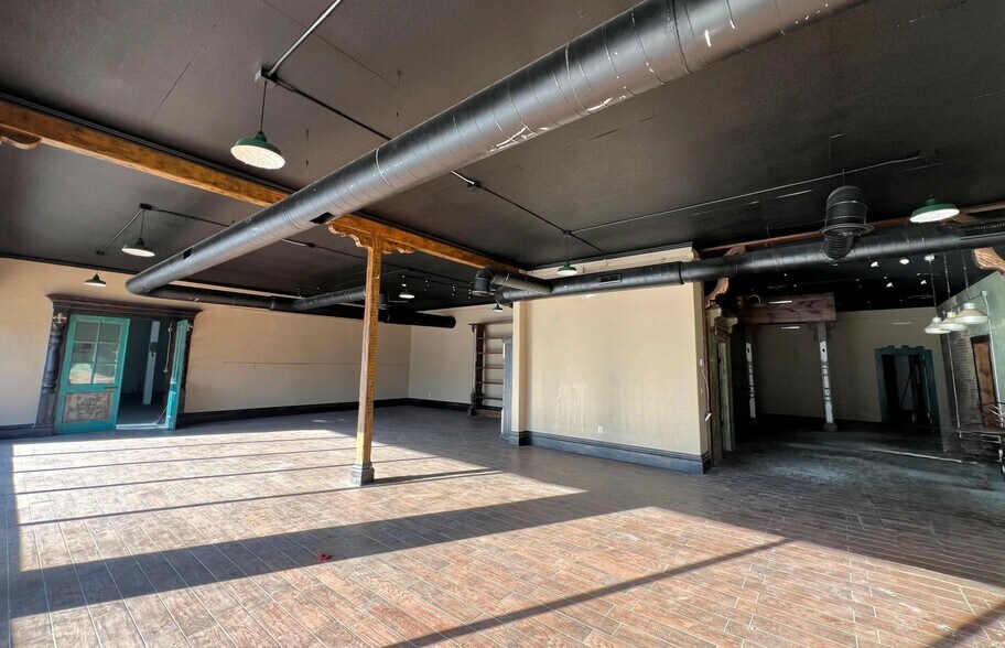 More Photos Of 215 N Western Ave, Oklahoma City Warehouse For Lease