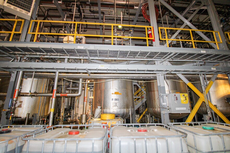 More Photos Of 5640 44th Ave S, Clinton Industrial For Sale