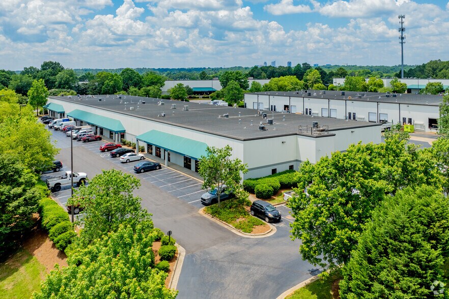 More Photos Of 2201 Brentwood Rd, Raleigh Light Distribution For Lease