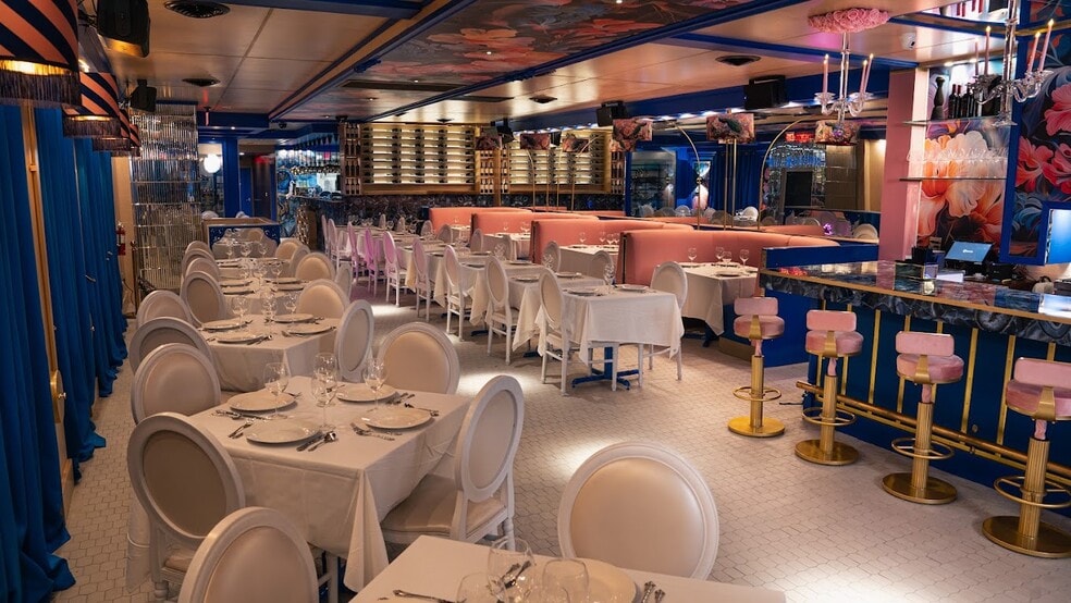More Photos Of 1900 Harrison St, Hollywood Restaurant For Lease