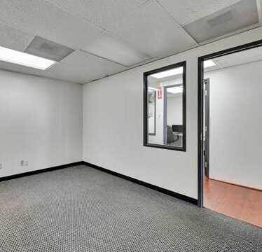 More Photos Of 8943-8951 Complex Dr, San Diego Office For Sale