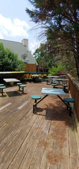 More Photos Of 386 Highway 82 S, Jefferson Restaurant For Sale