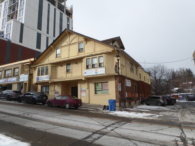 More Photos Of 72 Mill St, Halton Hills Office Residential For Sale