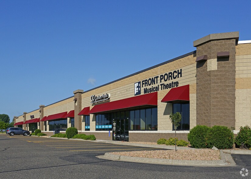 More Photos Of 14140-14198 Northdale Blvd, Rogers Showroom For Lease