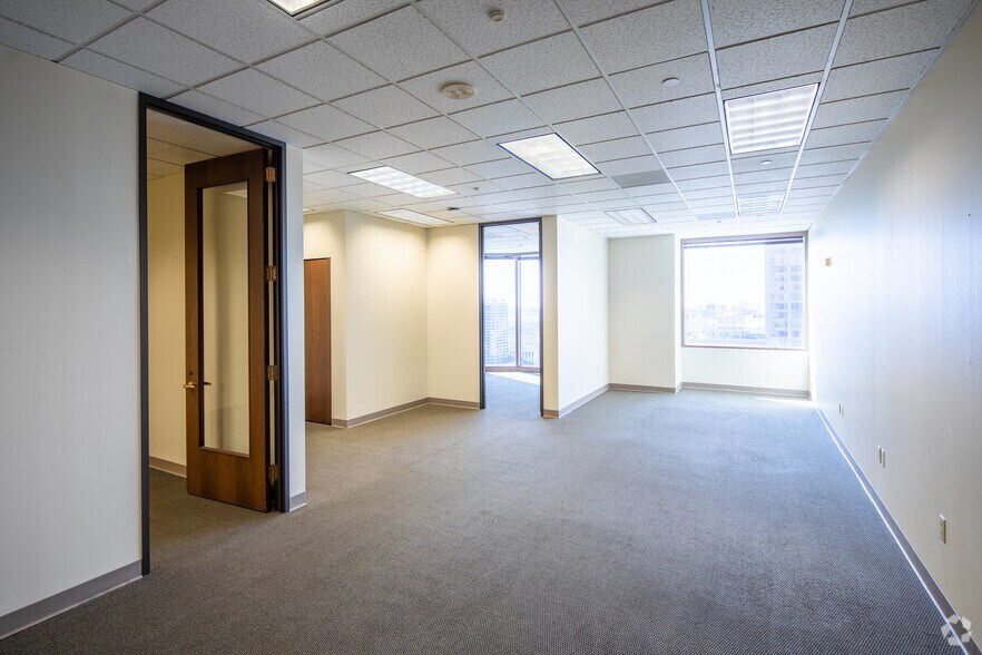 Photo of 20th Floor Ste 2050-2055