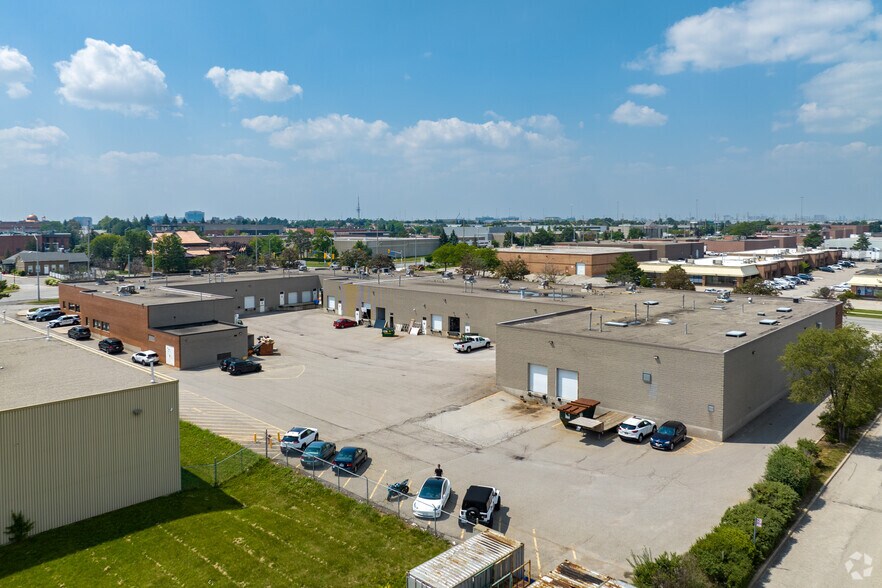 More Photos Of 5757 Kennedy Rd, Mississauga Flex For Lease