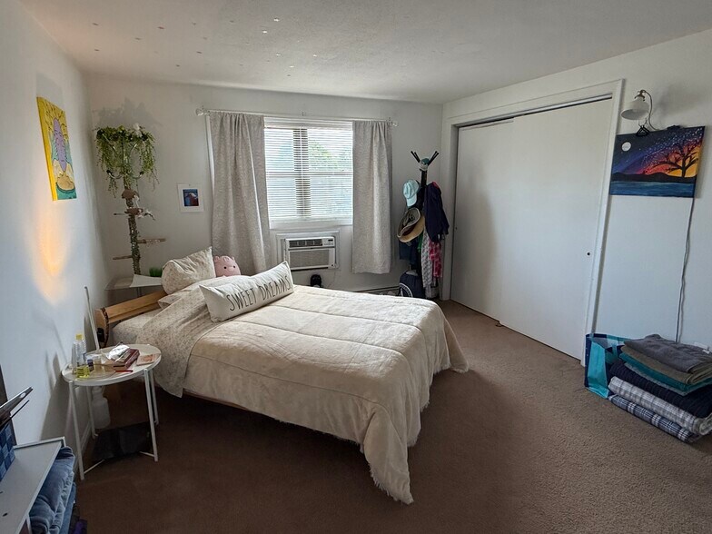 More Photos Of 544 Tolland St, East Hartford Apartments For Sale