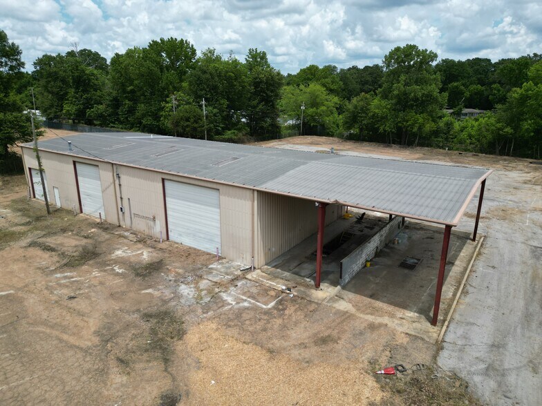 More Photos Of 5129 S McRaven Rd, Jackson Showroom For Sale