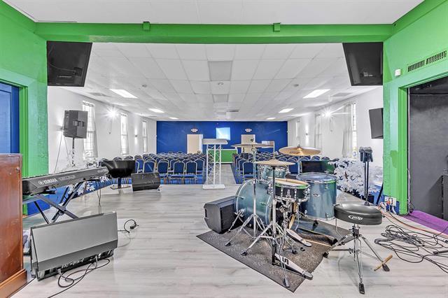 More Photos Of 2956 East St, Memphis Religious Facility For Sale