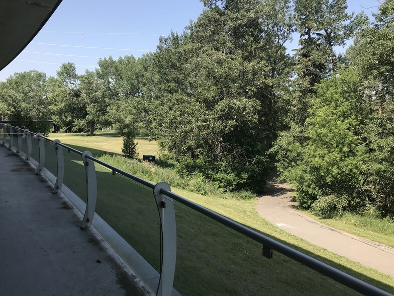 More Photos Of 5002 55th St, Red Deer Office For Lease