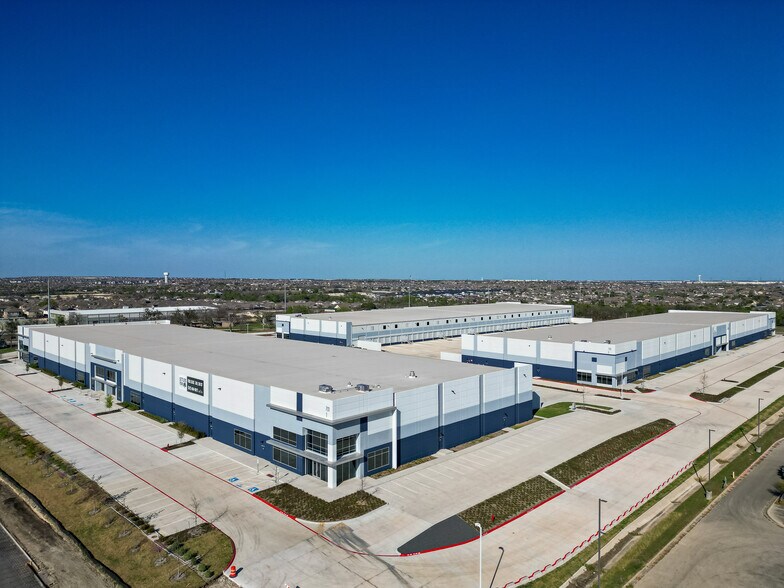 More Photos Of 701 North Red Bud Lane, Round Rock Unknown For Lease