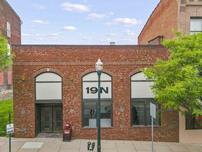 Primary Photo Of 19 N Main St, Washington Storefront For Sale