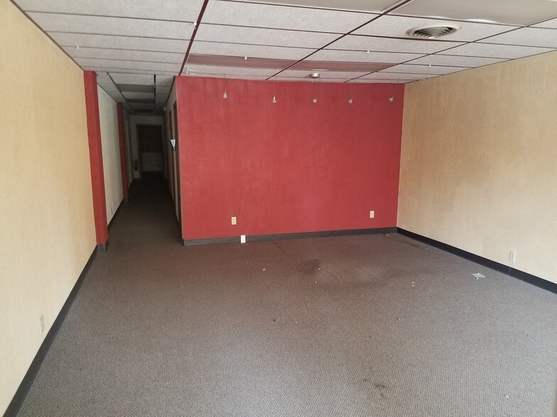 More Photos Of 1817 Washington St, Two Rivers Office Residential For Sale