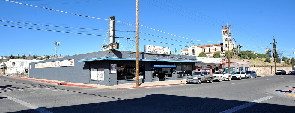More Photos Of 209 N Arroyo Blvd, Nogales Storefront For Sale