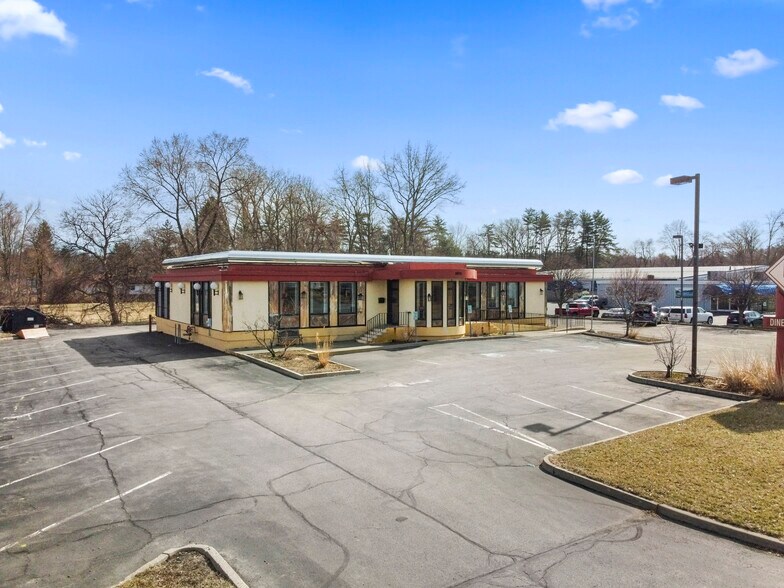 More Photos Of 1975 Central Ave, Albany Restaurant For Sale