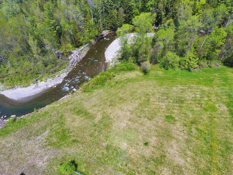 More Photos Of 303 Willoughby Ave, Orleans Freestanding For Sale