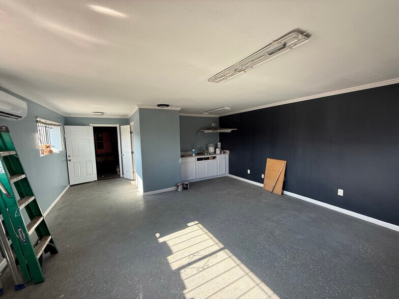 More Photos Of , Shreveport Flex For Sale