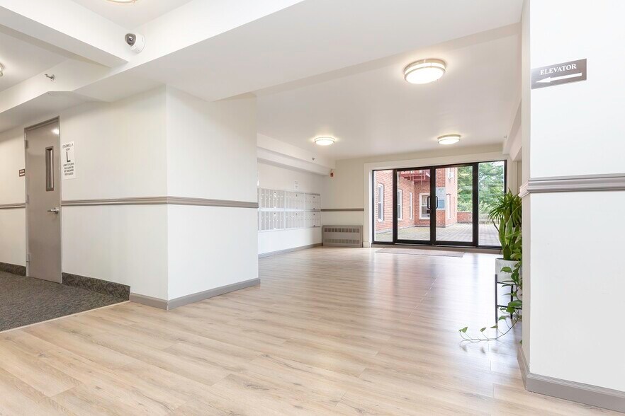 More Photos Of 69 Pondfield Rd, Bronxville Office For Sale