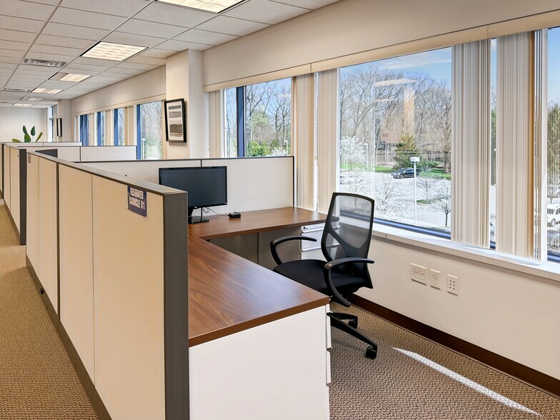 More Photos Of 625 Kenmoor Ave SE, Grand Rapids Coworking Space