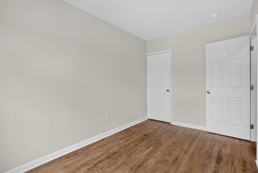 More Photos Of 1908 M St NE, Washington Apartments For Sale
