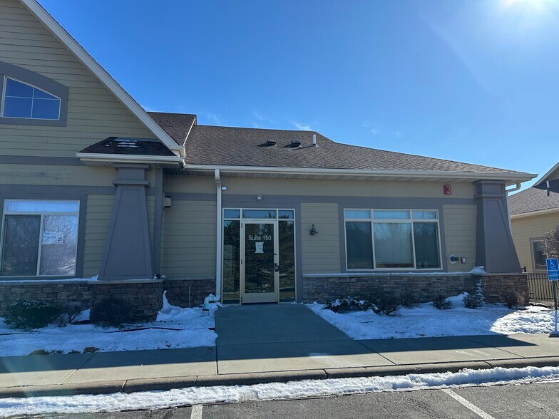 More Photos Of 7945 Stone Creek Dr, Chanhassen Medical For Lease