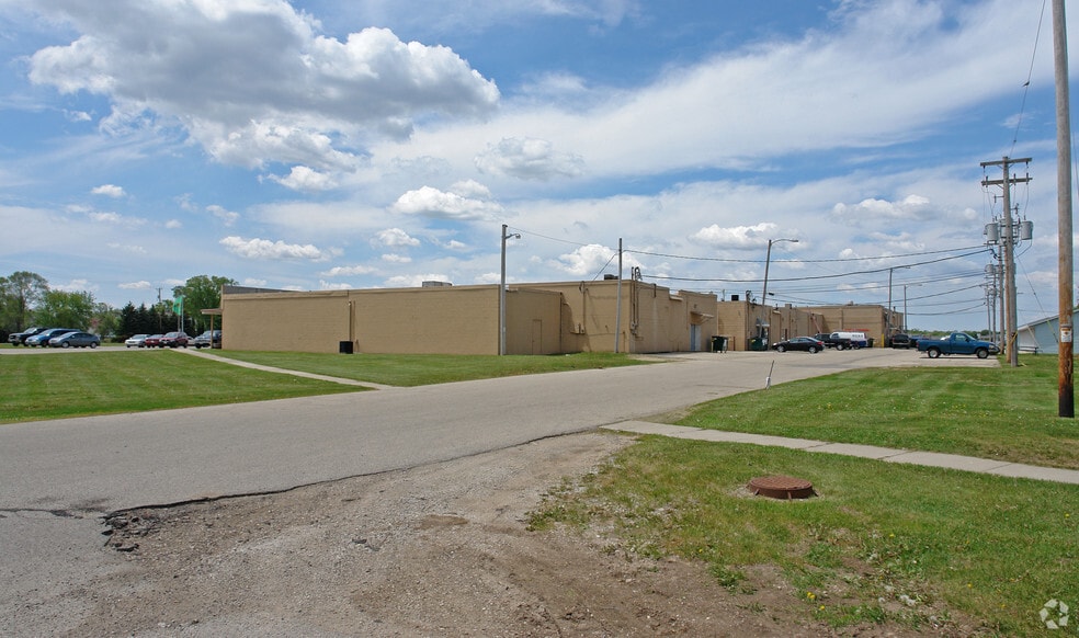More Photos Of 3266-3288 Main St, East Troy Storefront For Sale