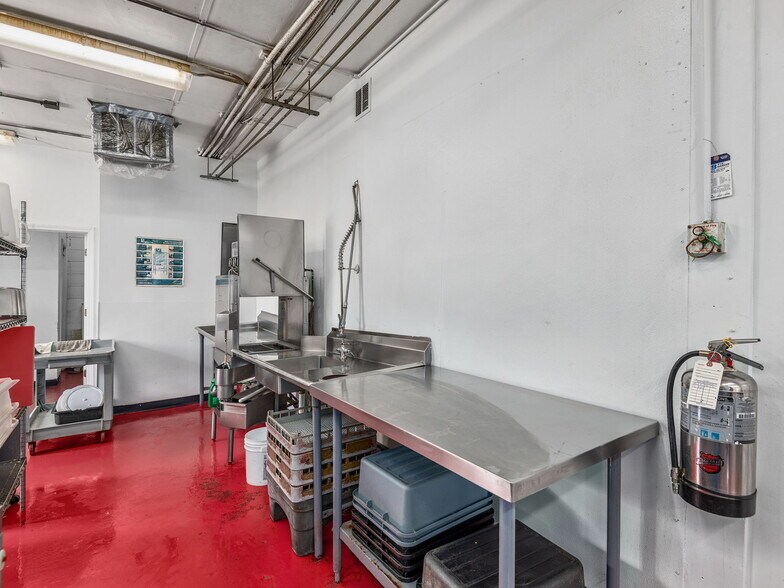 More Photos Of 76 E Main St, Brevard Restaurant For Sale