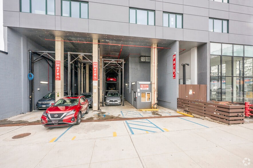 More Photos Of 822 4th Ave, Brooklyn Hotel For Lease