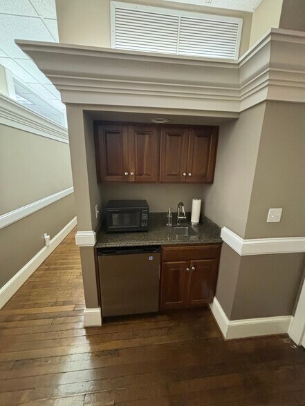 More Photos Of 222 Prince George St, Annapolis Office For Sale