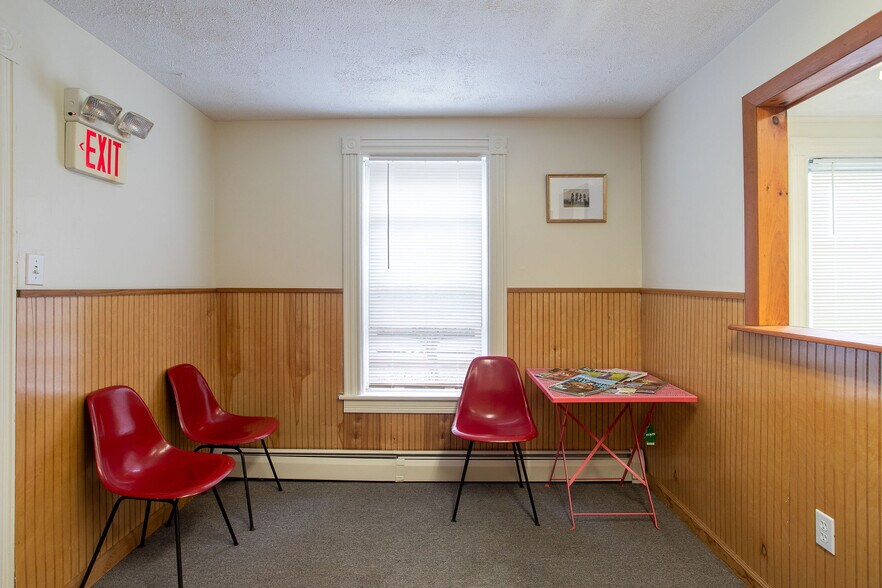 More Photos Of 30 Stockbridge Rd, Great Barrington Office Residential For Lease