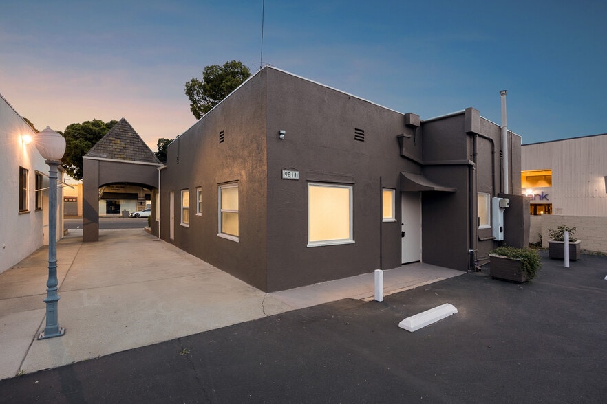 More Photos Of 9511 Las Tunas Dr, Temple City Medical For Sale