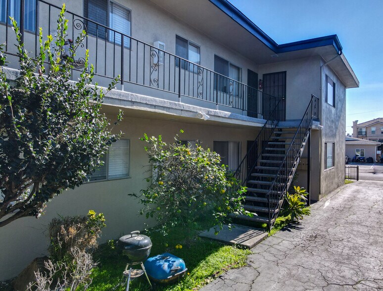More Photos Of 1619-1627 W 206th St, Torrance Apartments For Sale