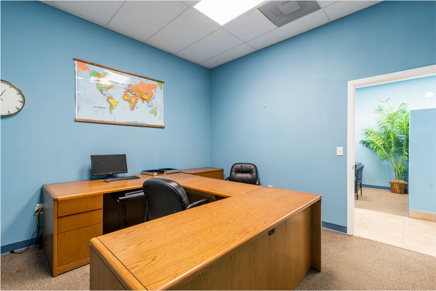 More Photos Of 1741-1759 N University Dr, Pembroke Pines Storefront Retail Office For Sale
