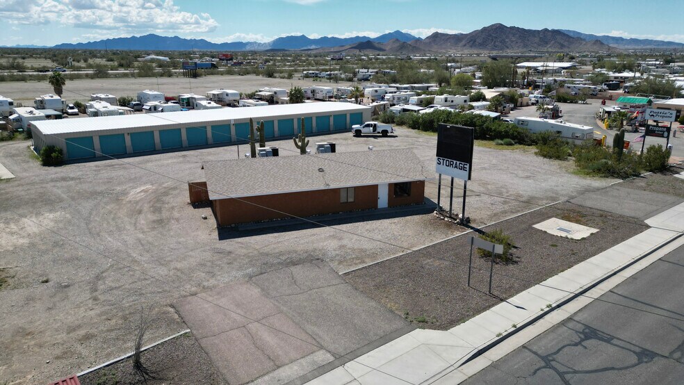 More Photos Of 511 E Main St, Quartzsite Flex For Lease