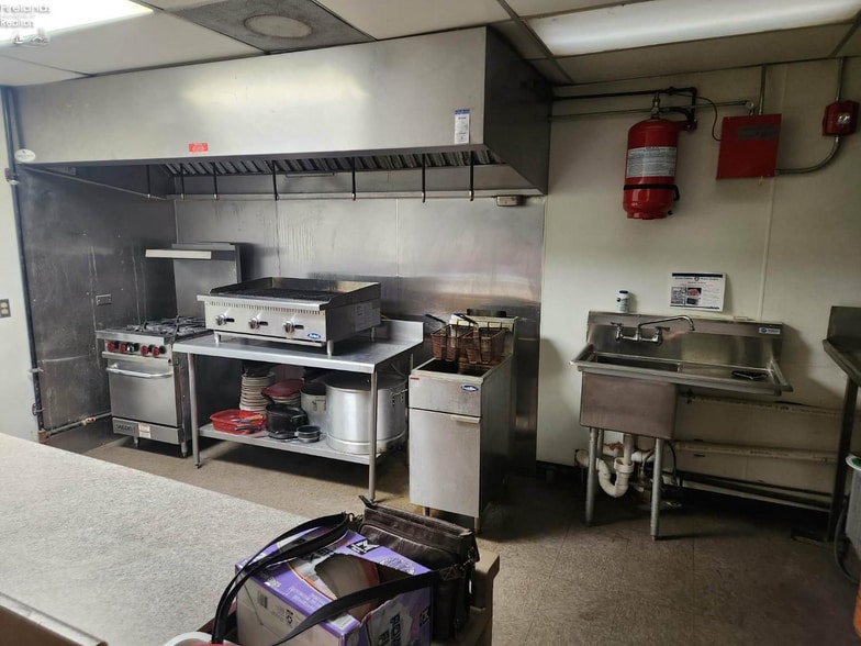 More Photos Of 3096 State Route 99 S, Willard General Retail For Sale