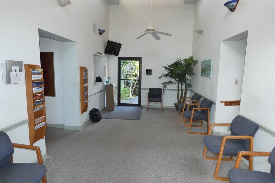 More Photos Of 5621 Central Ave, Saint Petersburg Medical For Sale