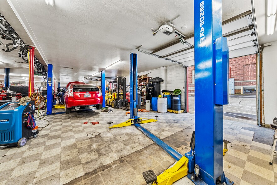 More Photos Of 125 N Holly St, Medford Auto Repair For Sale
